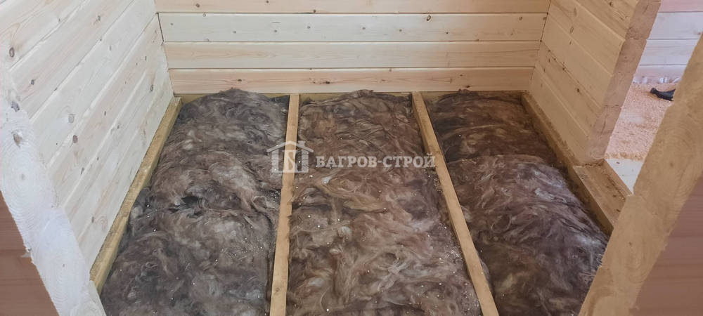 Баня брусовая 4х4.5 м. с террасой 1.5х4.0м, Тверская обл., Кимрский р-н.